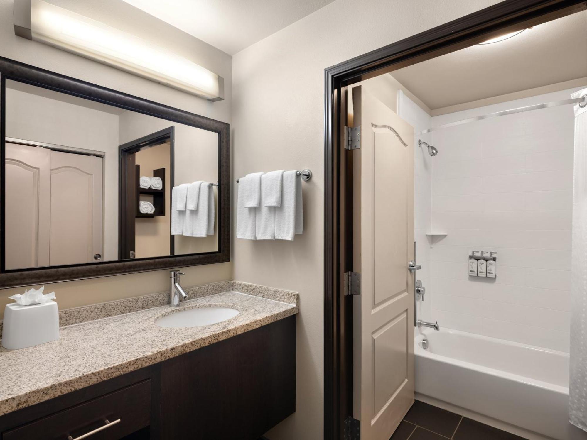 Staybridge Suites Midvale By Ihg Exterior foto